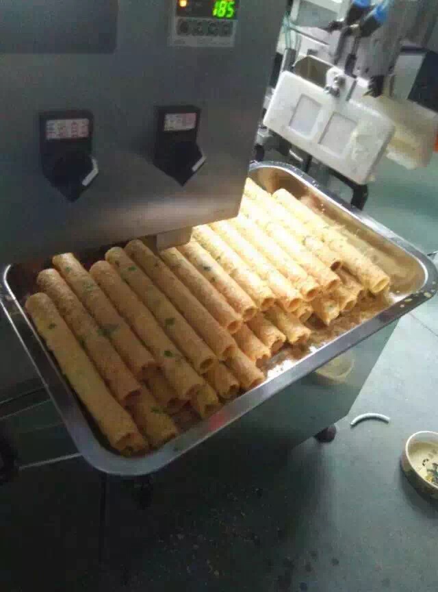 GL-06    Handcrafted Egg Roll Machine