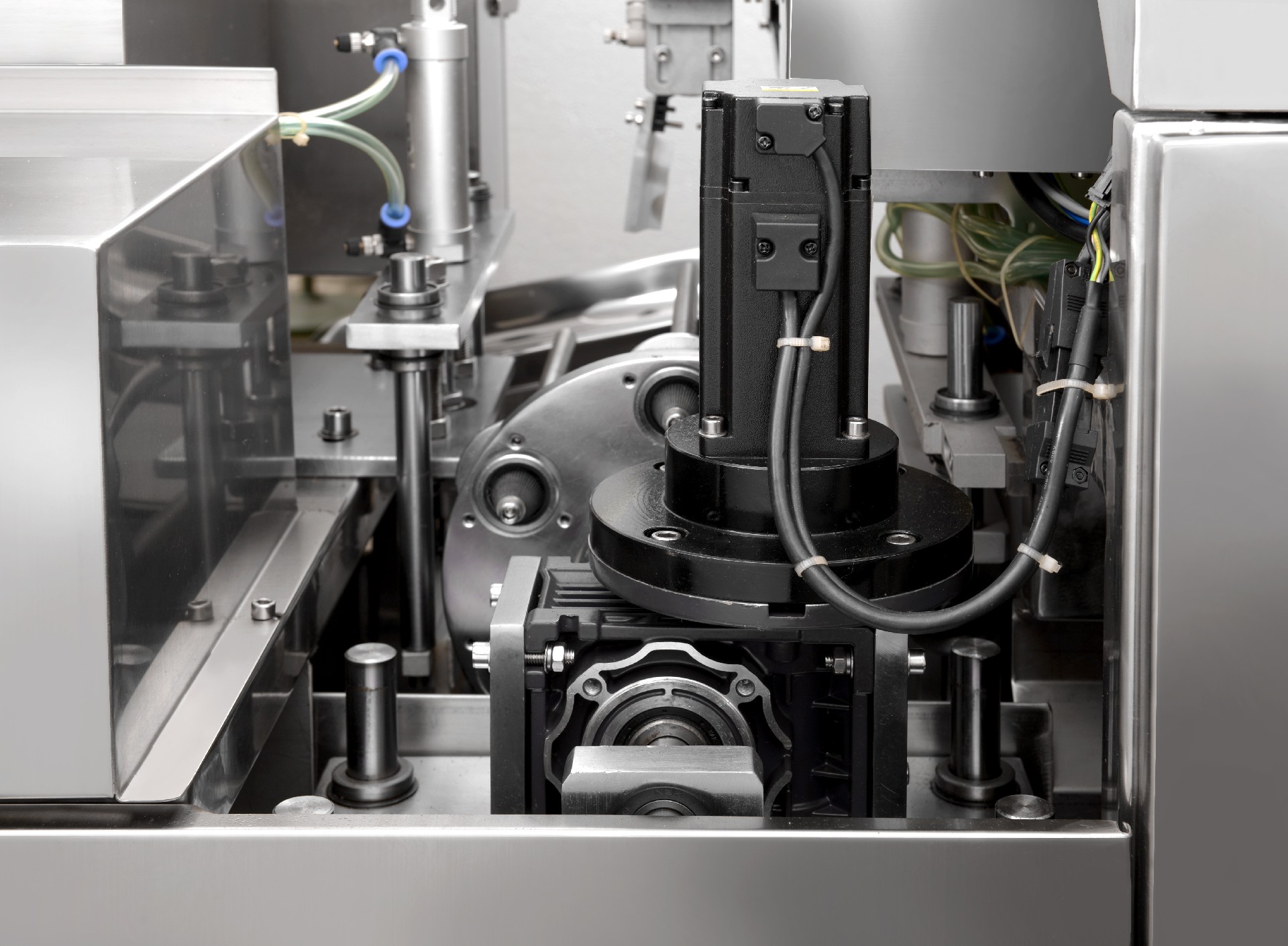 GL-05   Gas Automatic Wafer Egg Roll Machine